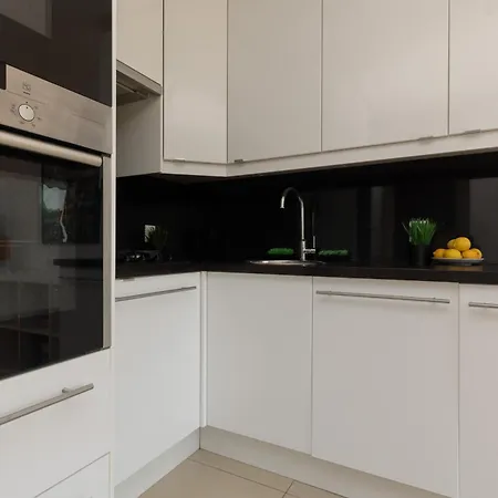 Apartment Sunny Centre By Renters Warsaw
